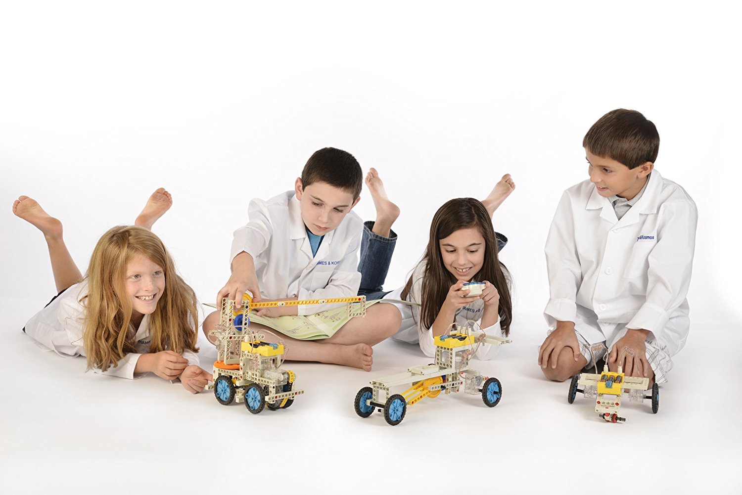 ชุดประกอบเครื่องจักรและรถแบบมีรีโมทสามารถใช้ควบคุมได้ Thames & Kosmos Remote Control Machines: Building Sets