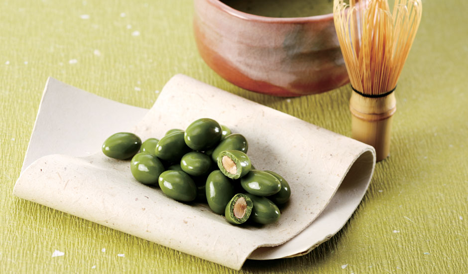 Royce Maccha Almond Chocolate