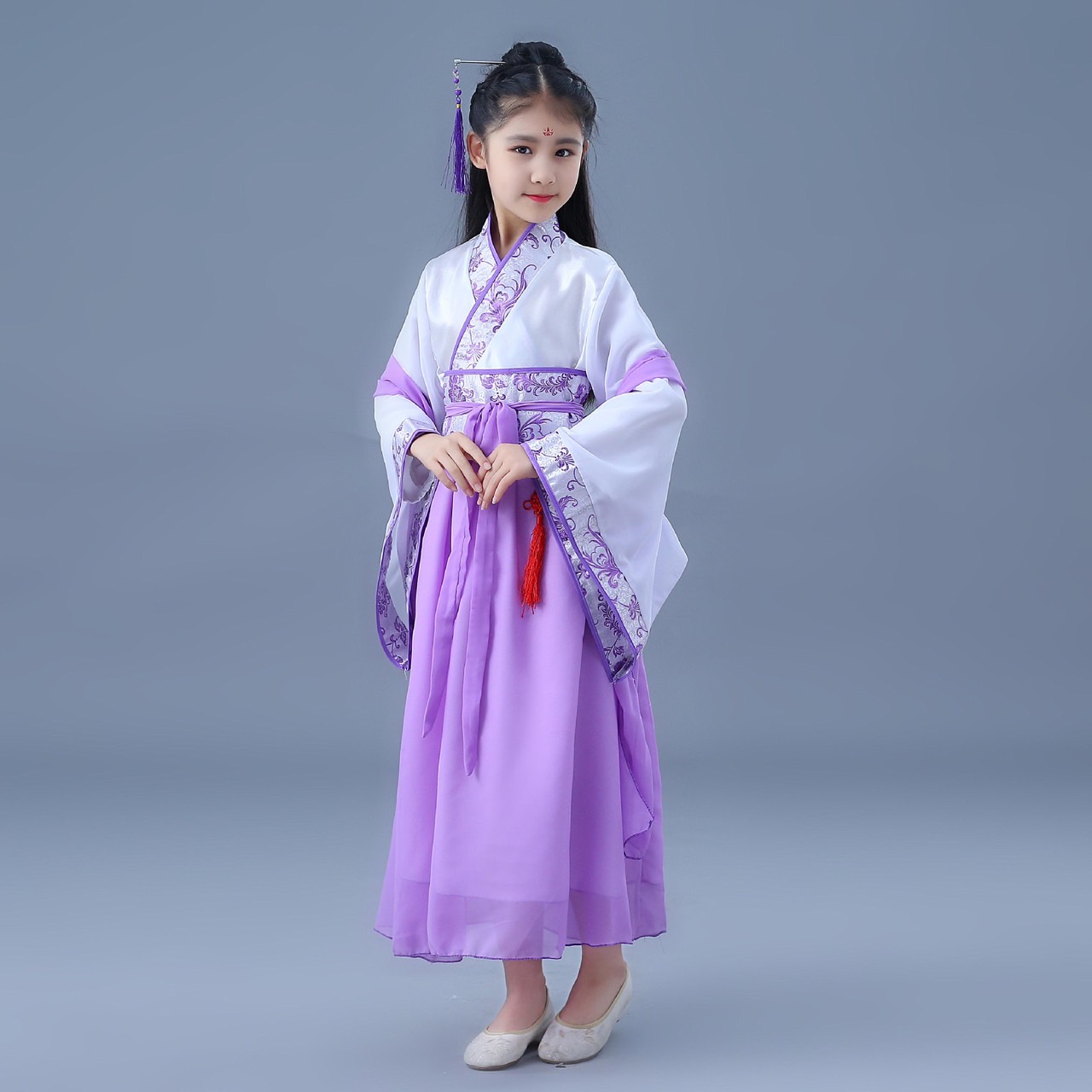 ชุดจีน กี่เพ้า จีนโบราณยาว รุ่นสีพื้นขาวขลิบสี