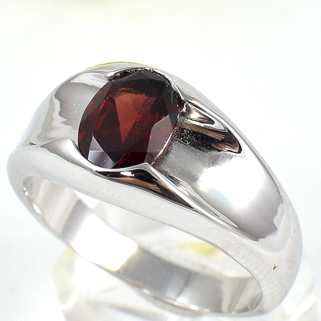 แหวนเงินแท้ราคาถูกชุบทองคำขาว โกเมนแท้ 1.65 กะรัต งานประณีตสวยงาม สั่งผลิตค่ะ