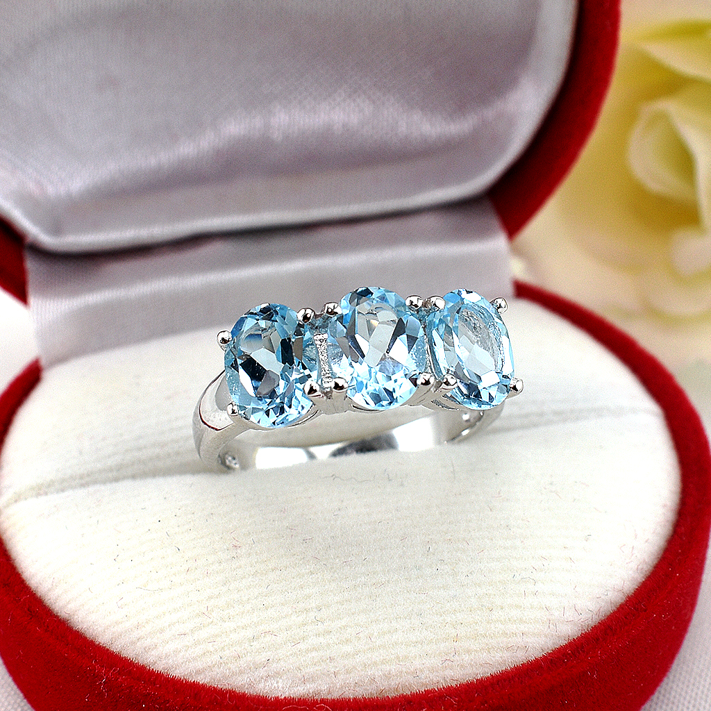 แหวนเงินแท้ราคาถูกชุบทองคำขาว สกายบลูโทปาซแท้ 5.25 กะรัต งานประณีตสวยงาม สั่งผลิตค่ะ