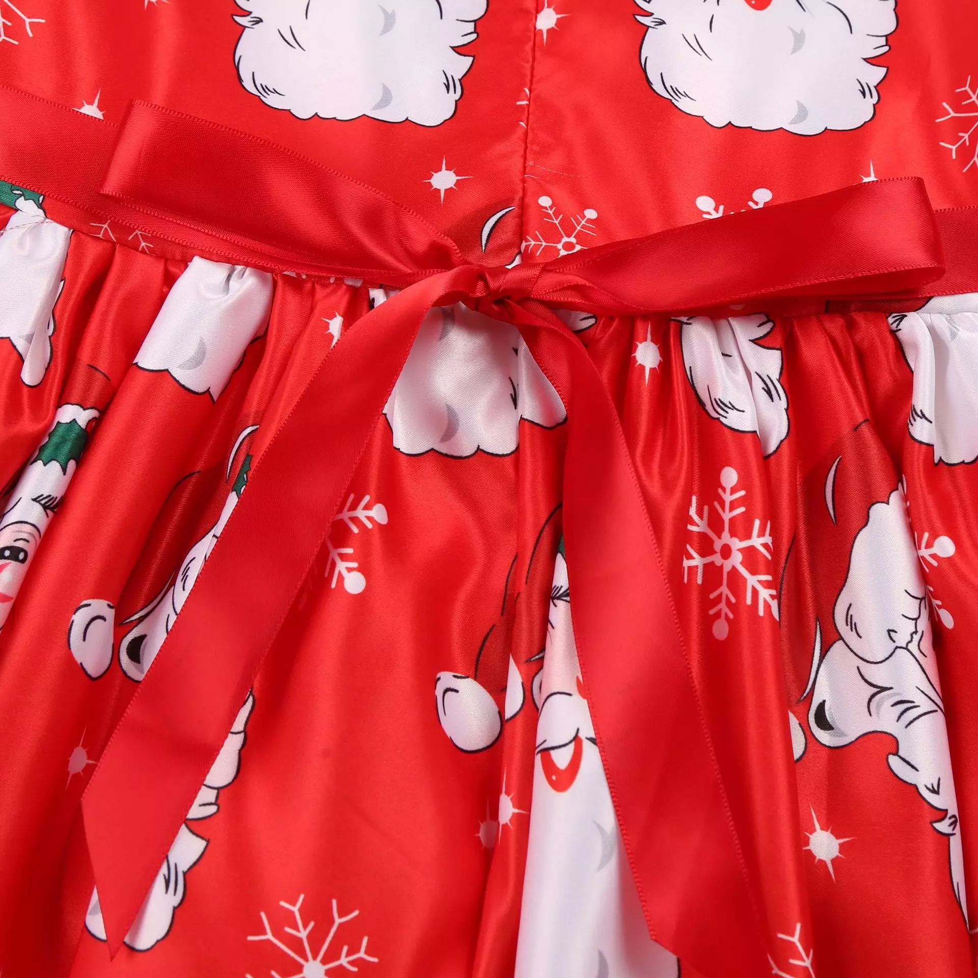 พร้อมส่ง ชุดเดรส คริสมาสแต่งลาย แขนกุด