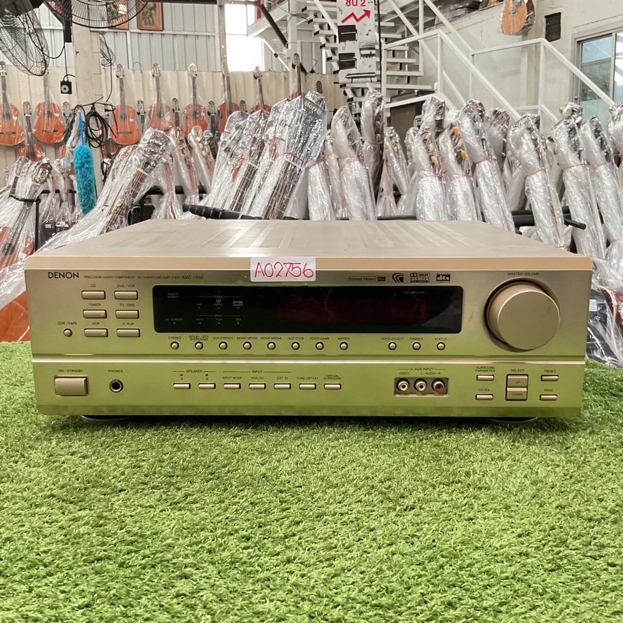 เครื่องขยายเสียง DENON : AVC-1550