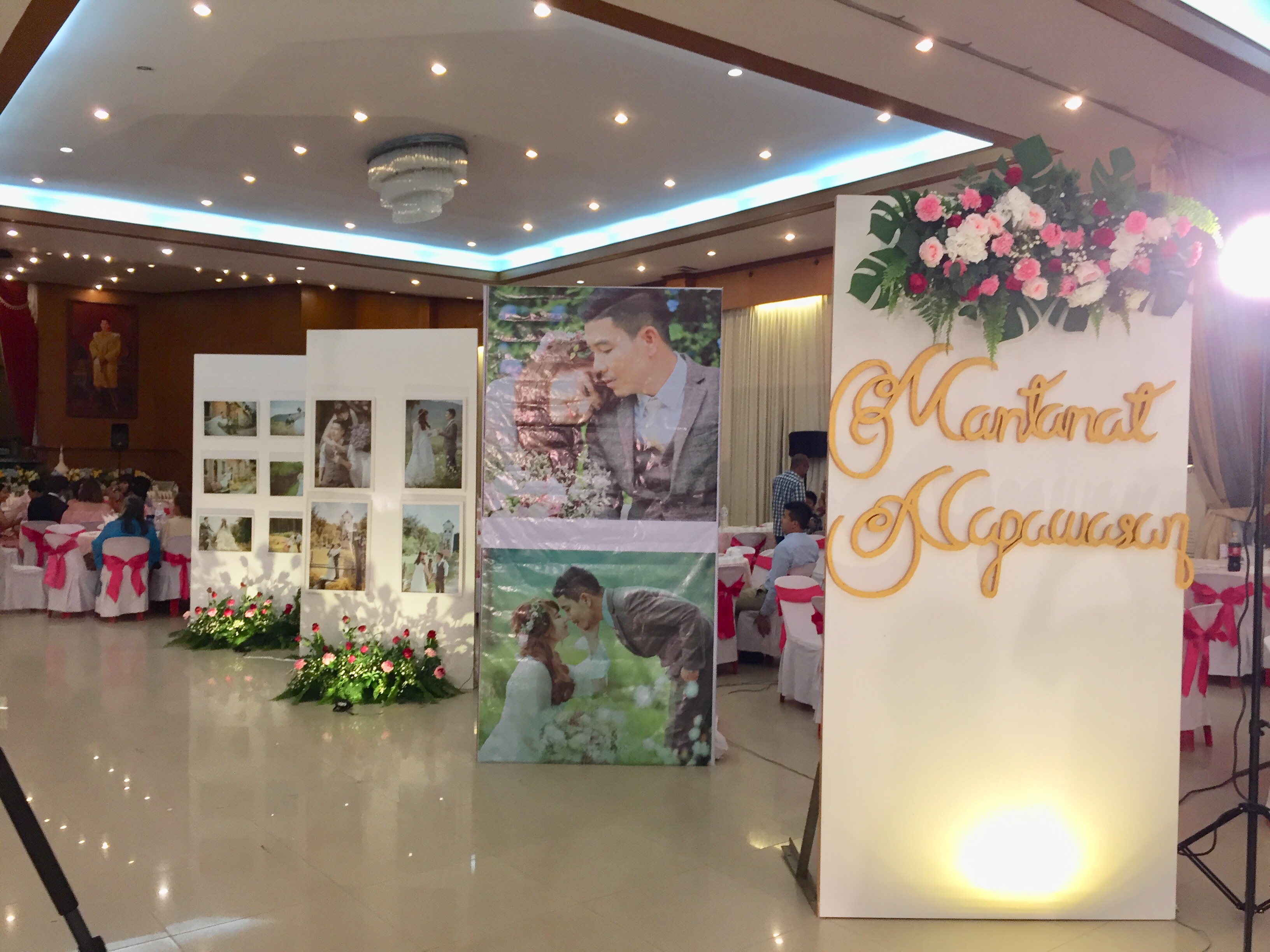 งานเลี้ยงฉลองมงคลสมรสช่วงเย็น 18กพ61 ณ หอประชุม รร.ปทุมวิไล อ.เมือง จ.ปทุมธานี