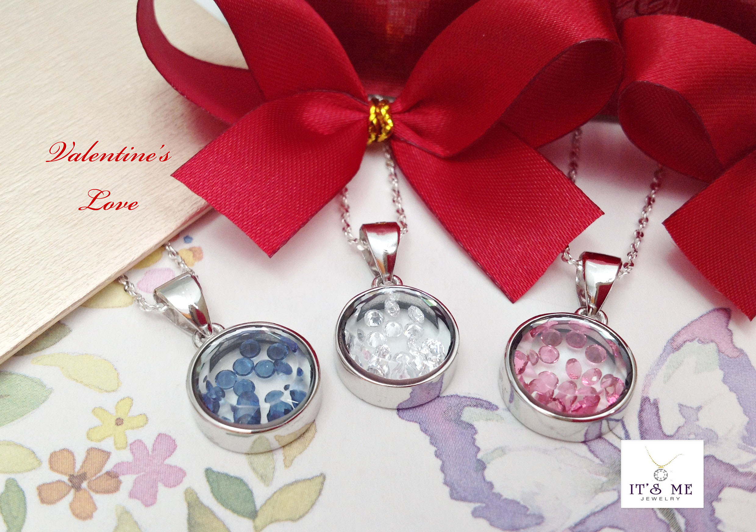 Valentine's Love จี้เงินแท้ ตรงกลางมีพลอยให้เลือก 3 สี สีขาว สีชมพู และสีน้ำเงิน