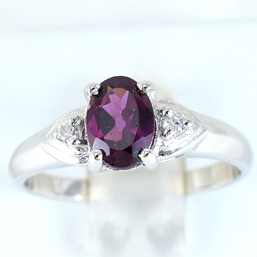 แหวนเงินแท้ราคาถูกชุบทองคำขาว พลอยแท้โรโดไลท์การ์เน็ต 0.95 กะรัต งานประณีตสวยงาม สั่งผลิตค่ะ