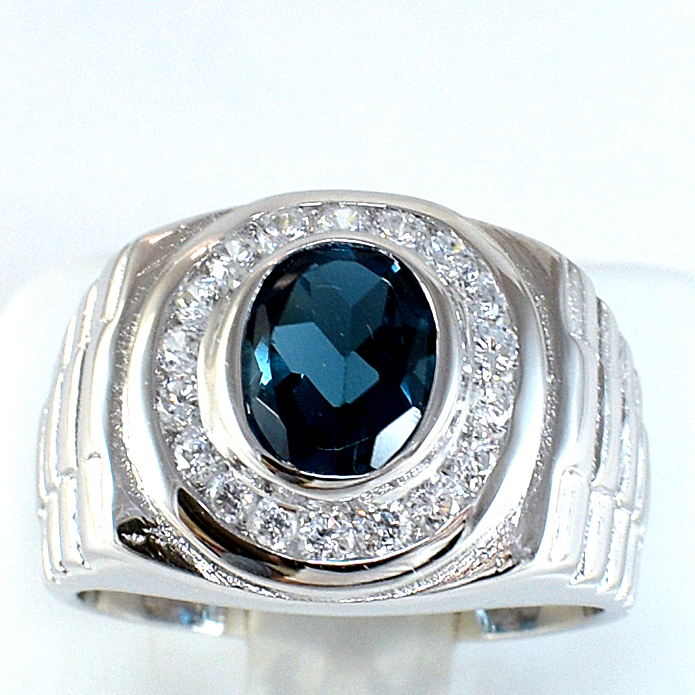 แหวนเงินแท้ราคาถูกชุบทองคำขาว ลอนดอนบลูโทปาซแท้ 2.25 กะรัต เพชรCZ 0.54 กะรัต งานประณีตสวยงาม สั่งผลิตค่ะ