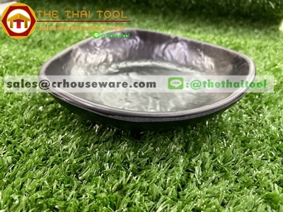 ชามสามเหลี่ยมมุมมนตื้นสายหิน สีดำ