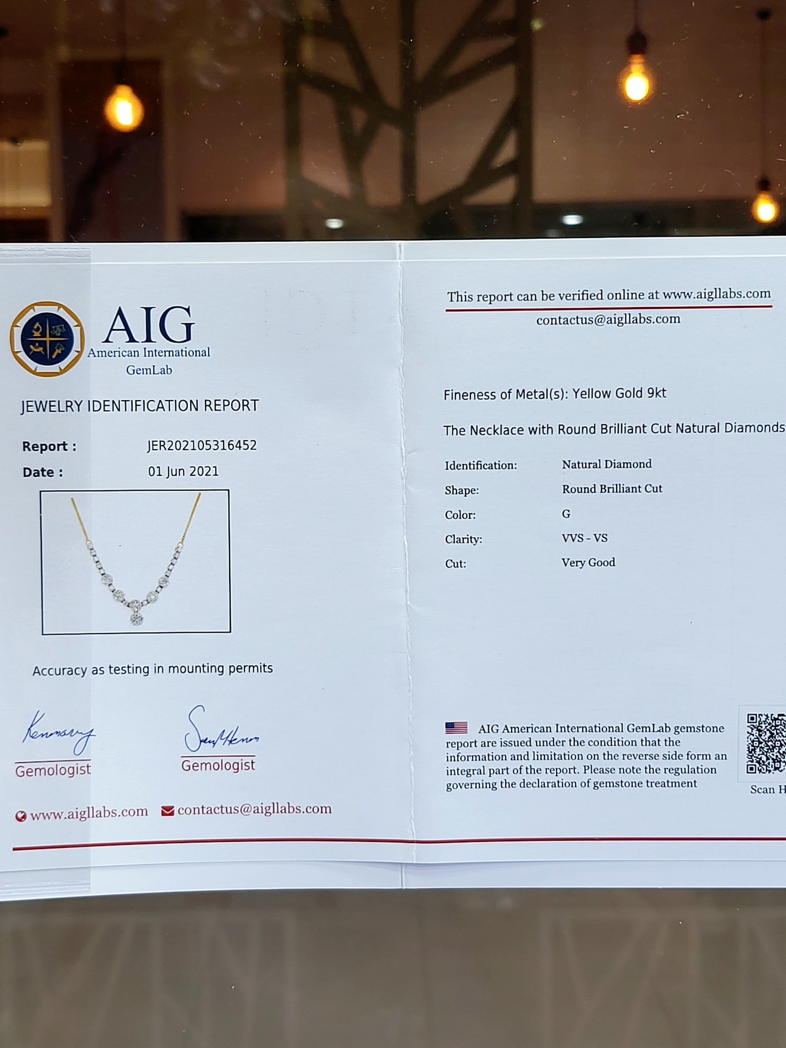 พร้อมส่งและสั่งผลิตสร้อยคอทองเพชรแท้ กระจุกดอกไม้เพิ่มตุ้งติ้งเสริมลูกเล่นดูน่ารักมากขึ้น ใส่เที่ยว ออกงาน ทองคำ 9K เพชรแท้ 0.92 กะรัต 56 เม็ด ราคาถูกมาก ส่งฟรี