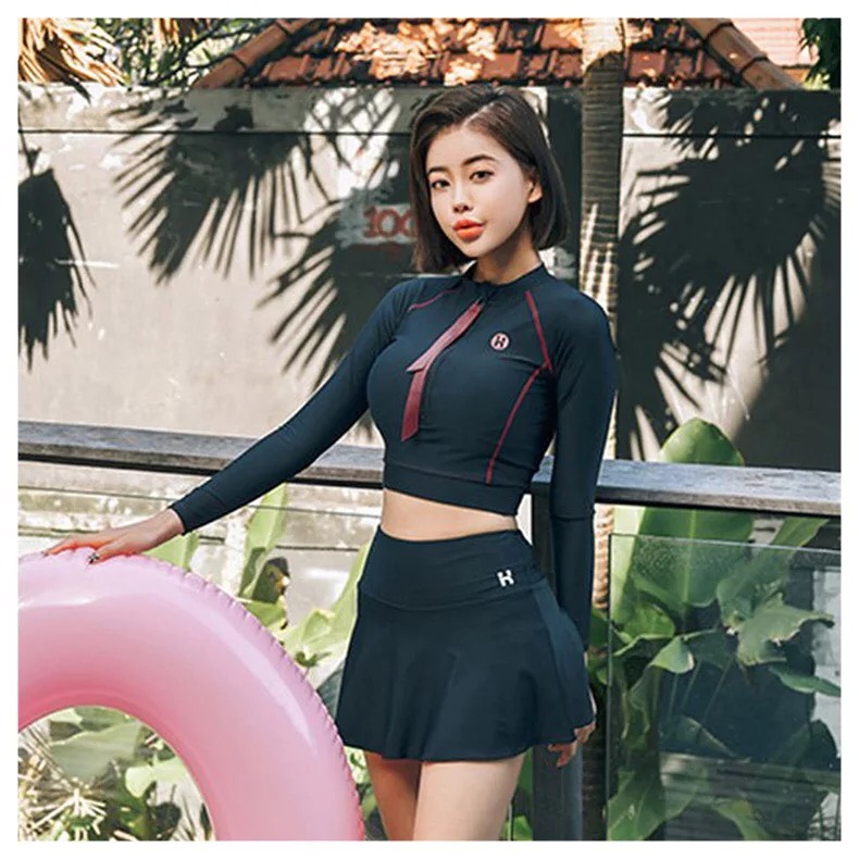 ชุดว่ายน้ำไซส์ xl แขนยาว กัน uv รอบอก 36-40 รอบเอว 35-30 สะโพก 34-40 นิ้ว กางเกงกระโปรงยาว 12 นิ้วค่ะ เนื้อผ้าดี สวยค่ะ