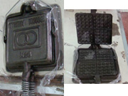 พิมพ์ขนมรังผึ้งโบราณ ใช้เตาถ่าน เป็นเหล็ก มี 2แบบ กลม,เหลี่ยม 016-KK-S2 Vintage Old Squar and circle Waffle Iron Stove.016-KK-S2 อุปกรณ์ทำขนม