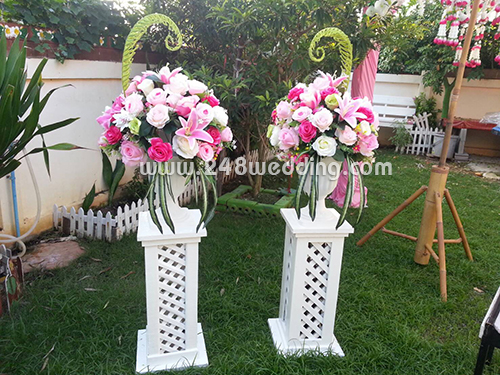 สแตนพร้อมดอกไม้ให้เช่า (ชมพูขาว)