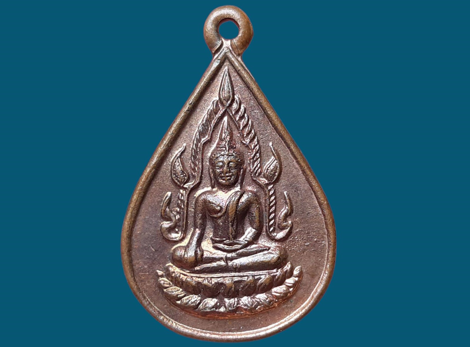 เหรียญพระพุทธชินราช พระธรรมกิตติเวที (หลวงพ่อทอง) วัดเบญจมบพิตรดุสิตมหาสีมาราม ดุสิต กรุงเทพมหานคร ปี 2549 เนื้อทองแดง