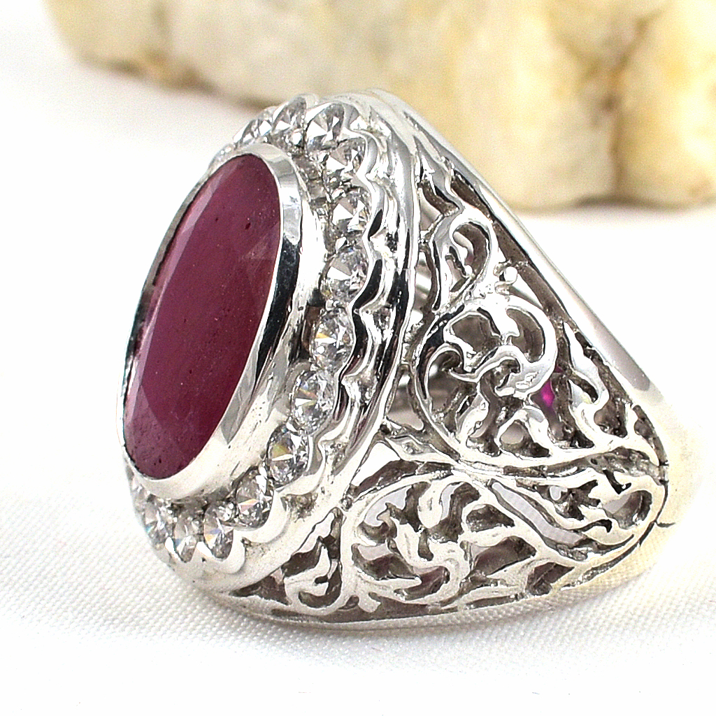 แหวนเงินแท้ราคาถูกชุบทองคำขาว พลอยแท้ทับทิม 12.50 กะรัต เพชรCZ 2.0 กะรัต งานประณีตสวยงาม สั่งผลิตค่ะ