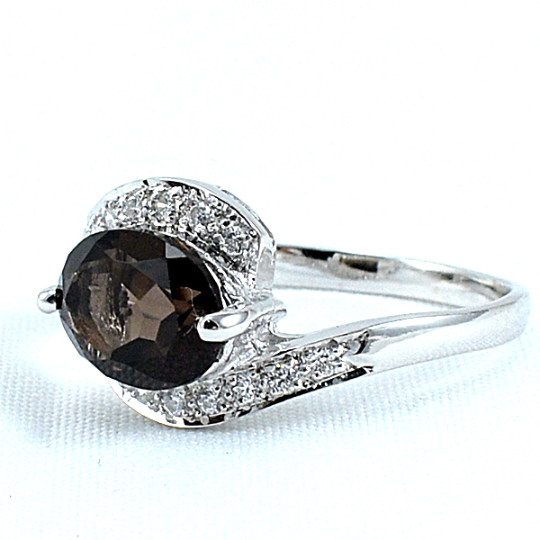 แหวนเงินแท้ราคาถูกชุบทองคำขาว พลอยแท้สโมกกี้ควอทซ์ 1.70 กะรัต เพชรCZ 0.14 กะรัต งานประณีตสวยงาม สั่งผลิตค่ะ