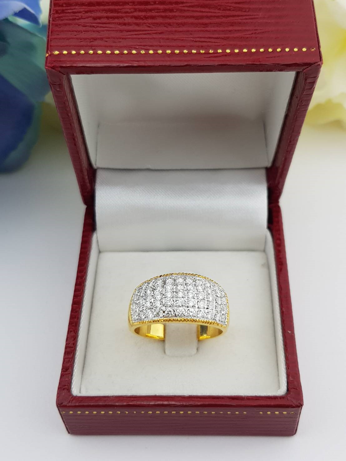 สั่งผลิตเพชรเบลเยี่ยมคัท แหวนแต่งงาน แหวนหมั้น ใส่เที่ยว ออกงาน แหวนทองคำ 18K เพชรแท้ 0.88 กะรัต 6.02 กรัม น้ำ 99 ราคาถูกมาก มีใบรับประกันค่ะ