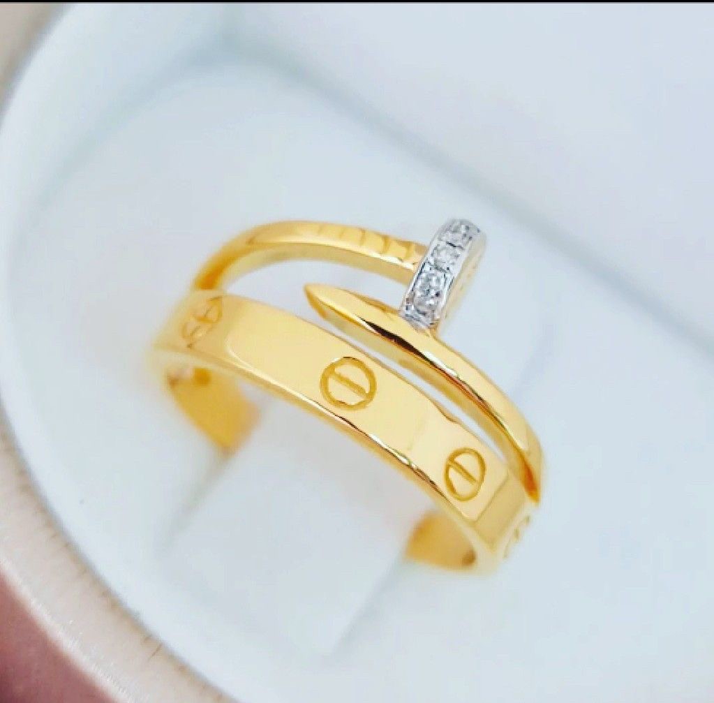 พร้อมส่งและสั่งผลิตแหวนเพชรน้องเทียร์ซ้อนกัน2วง เหมือนใส่2วง แหวนแต่งงาน แหวนหมั้น ใส่เที่ยว ออกงาน แหวนทองคำ 9K เพชรแท้ 0.03 กะรัต 6 เม็ด ราคาถูกมาก ส่งฟรี