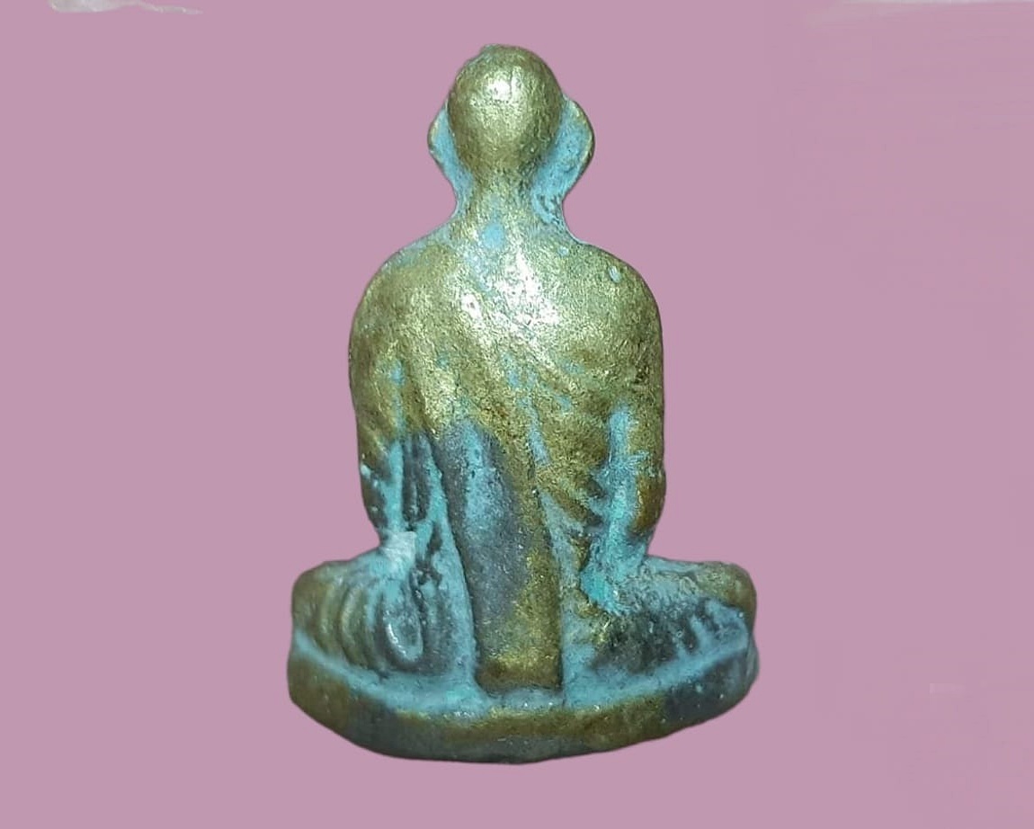 รูปเหมือนหล่อ หลวงพ่อเดิม วัดบ้านหว้า จ.นครสวรรค์