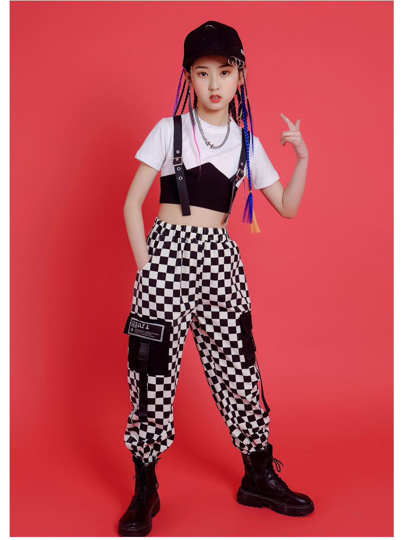 พร้อมส่ง ชุดเต้น ชุดแดนซ์ เสื้อสีขาว+กางเกงลายหมากรุก