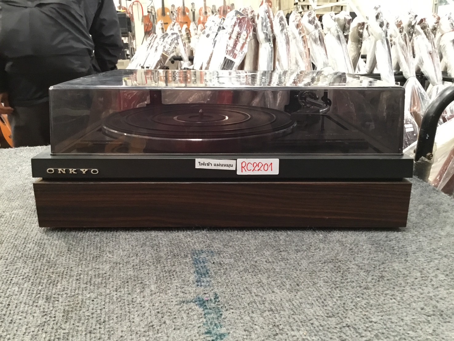 เครื่องเล่นแผ่นเสียง ONKYO : Y-100