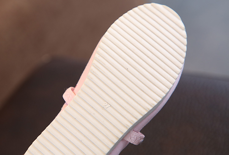 F รองเท้าจีนเด็ก ลายดอกไม้ หัวแหลม สีชมพูอ่อน