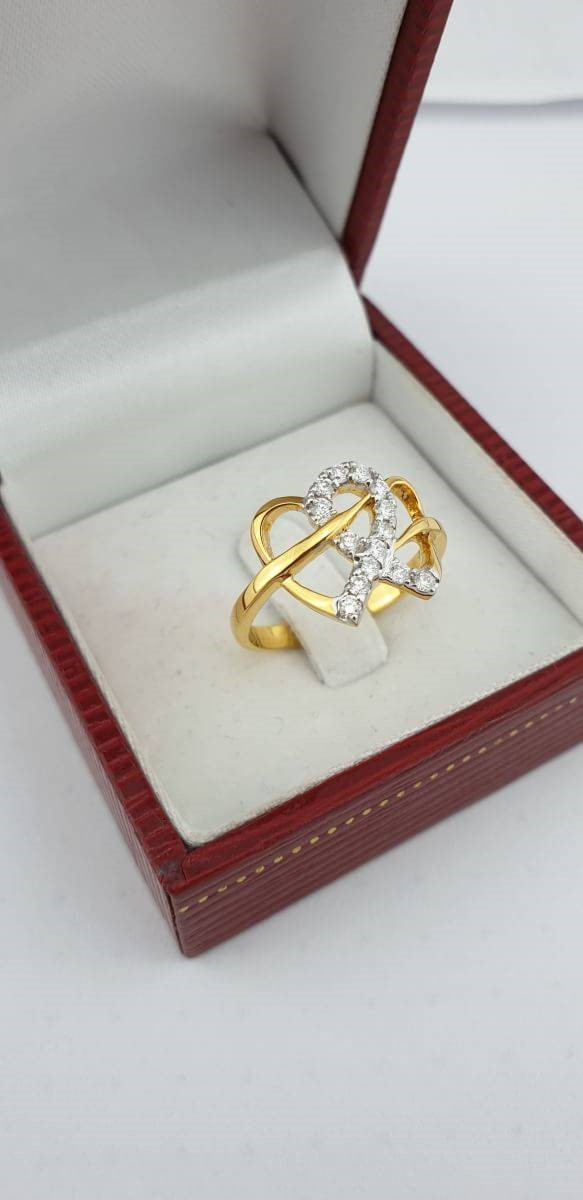 สั่งผลิตเพชรเบลเยี่ยมคัท แหวนแต่งงาน แหวนหมั้น ใส่เที่ยว ออกงาน แหวนทองคำ 18K เพชรแท้ 0.27 กะรัต 3.08 กรัม น้ำ 99 ราคาถูกมาก มีใบรับประกันค่ะ