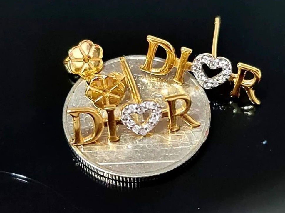 พร้อมส่งและสั่งผลิตต่างหูเพชรแท้DIOR แต่งงาน หมั้น ใส่เที่ยว ออกงาน ทองคำ 9K เพชรแท้ 0.07 กะรัต ราคาถูกมาก ส่งฟรี