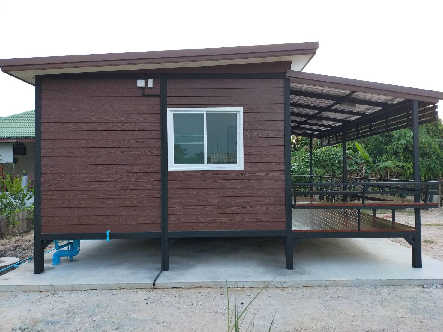 1นอน1นั่งเล่น บ้านน็อคดาวน์ ป.เจริญ