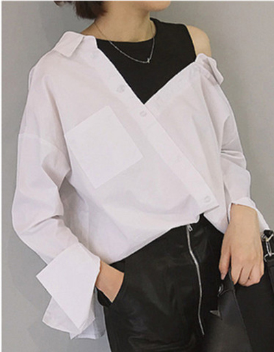 เสื้อเชิ๊ตแฟชั่นสีขาว แต่งแขนกุดข้างในโชว์ไหล่ข้างซ้าย รหัส 1573