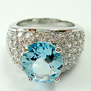 แหวนเงินแท้ราคาถูกชุบทองคำขาว สกายบลูโทปาซแท้ 3.35 กะรัต เพชรCZ 0.154 กะรัต งานประณีตสวยงาม สั่งผลิตค่ะ