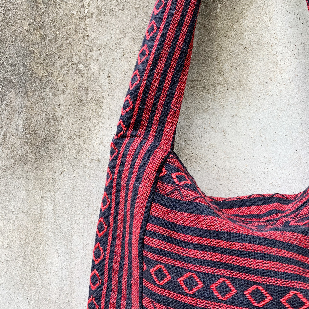 Size L กระเป๋าย่าม ขายย่าม ย่าม ย่ามสะพายข้าง ย่ามกะเหรี่ยง ย่ามชาวเขา กระเป๋าผ้านากา กระเป๋าสะพายข้าง กระเป๋าพาดตัว กระเป๋ามีซิป กระเป๋าฮิปปี้ กระเป๋าแนวๆ กระเป๋าแนวเซอร์ๆ ย่ามราคาถูก