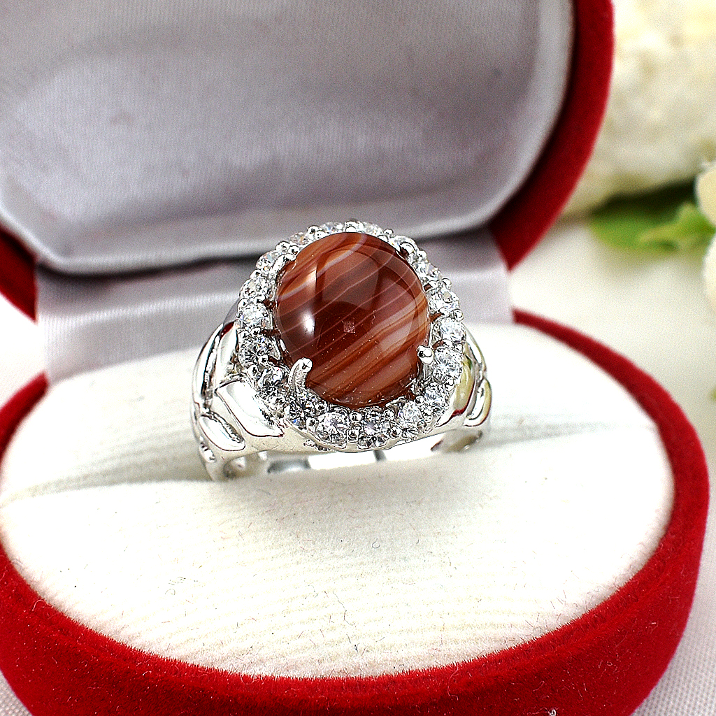 แหวนเงินแท้ราคาถูกชุบทองคำขาว พลอยแท้เรดอะเกท 6.51 กะรัต เพชรCZ 0.72 กะรัต งานประณีตสวยงาม สั่งผลิตค่ะ