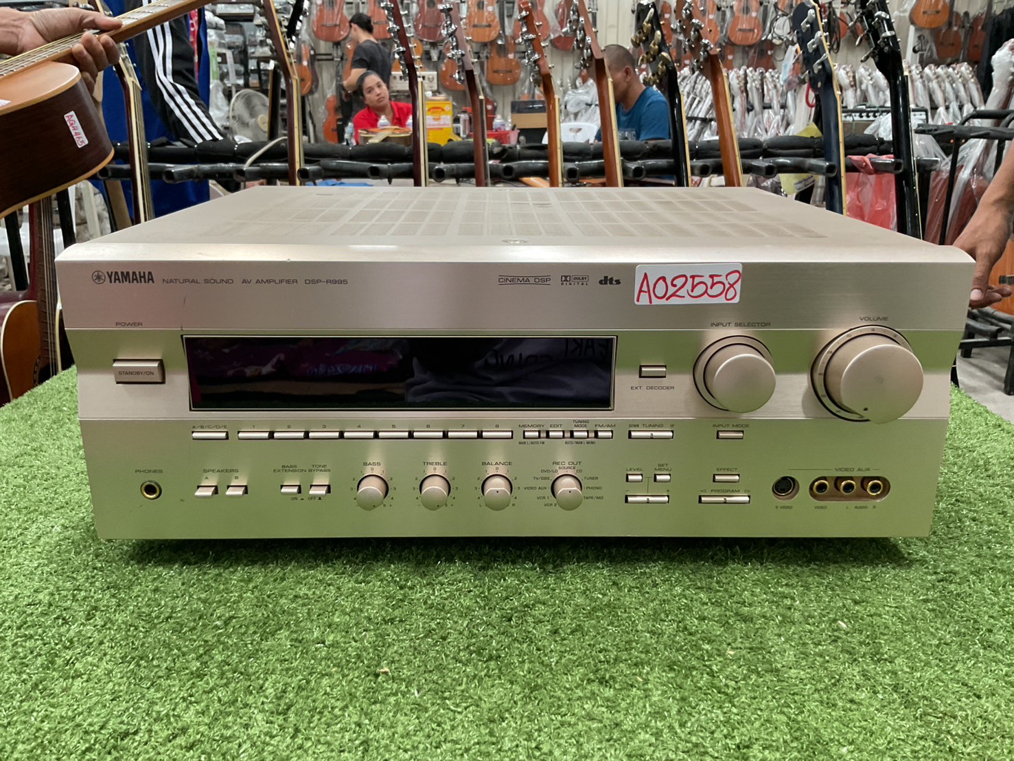 เครื่องขยายเสียง YAMAHA : DSP-R995