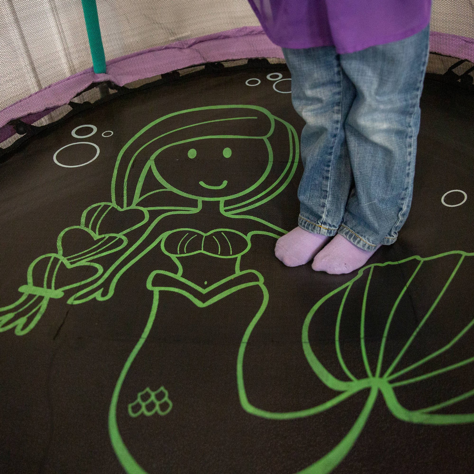 แทรมโพลีน Skywalker Trampolines 55-Inch Bounce-N-Learn Trampoline, with Enclosure and Sound, Magic Mermaid ขนาด 55 นิ้ว ลายนางเงือก