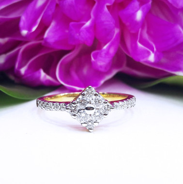 สั่งผลิตเพชรเบลเยี่ยมคัท แหวนแต่งงาน แหวนหมั้น ใส่เที่ยว ออกงาน แหวนทองคำ 18K เพชรแท้ 0.45 กะรัต 2.50 กรัม น้ำ 99 ราคาถูกมาก มีใบรับประกันค่ะ