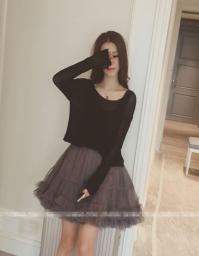 ชุดเซท 2 ชิ้น สไตล์สาวหวาน น่ารัก กระโปรงบานพริ้วสวยมี 2 สีจร้า