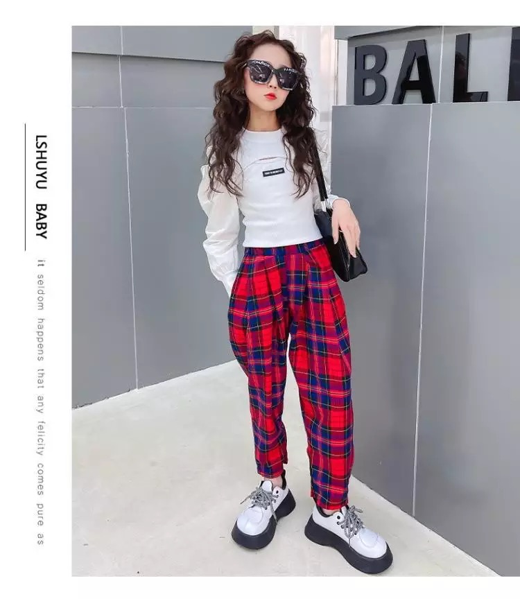 ชุดเต้น แดนซ์เสื้อแขนยาวสีขาว+กางเกงลายสก๊อต สีแดง