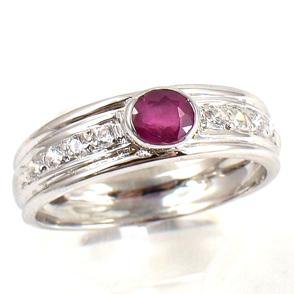 แหวนเงินแท้ราคาถูกชุบทองคำขาว ทับทิมแท้ 0.65 กะรัต เพชรCZ 0.16 กะรัต งานประณีตสวยงาม สั่งผลิตค่ะ