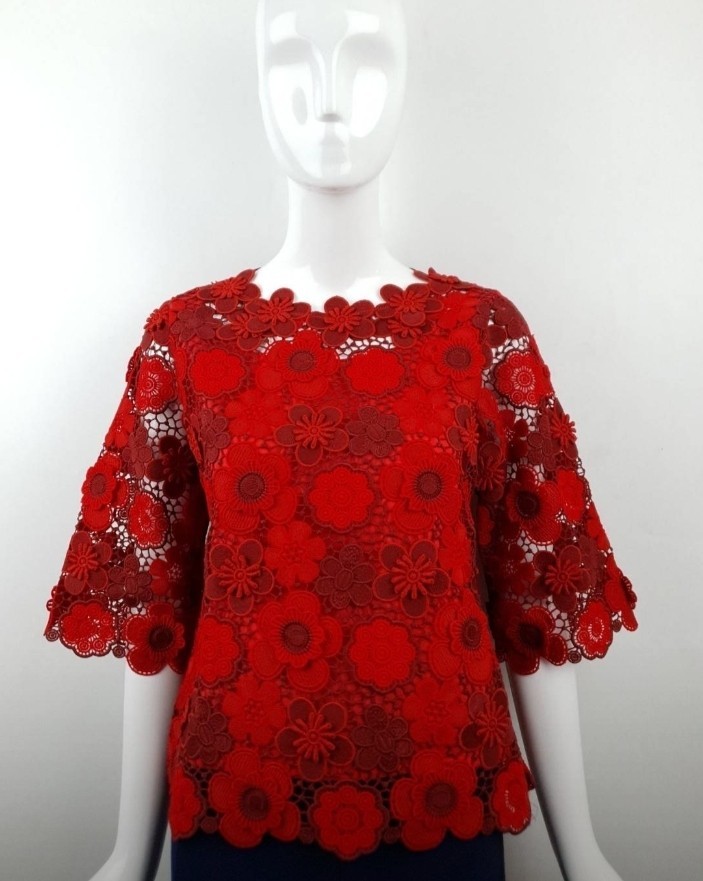 เสื้อลูกไม้พิ้งบูติค สีแดงมีหลายทรงให้เลือก