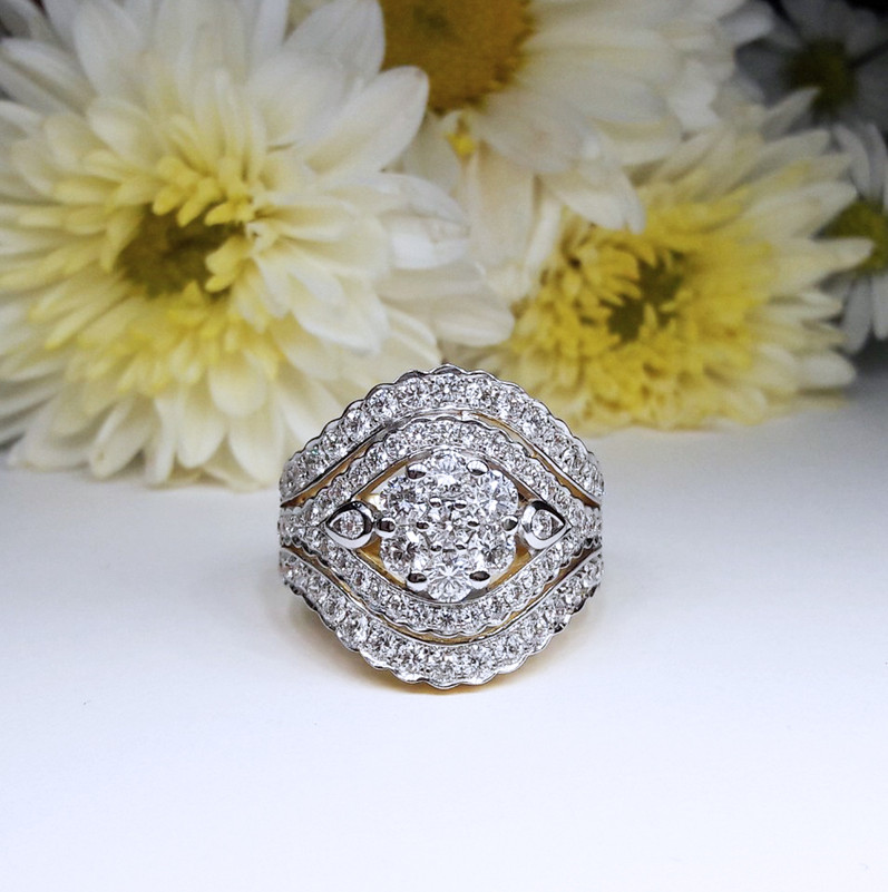 สั่งผลิตเพชรเบลเยี่ยมคัท แหวนแต่งงาน แหวนหมั้น ใส่เที่ยว ออกงาน แหวนทองคำ 18K เพชรแท้ 1.79 ตัง 9.40 กรัม น้ำ 99 ราคาถูกมาก มีใบรับประกันค่ะ