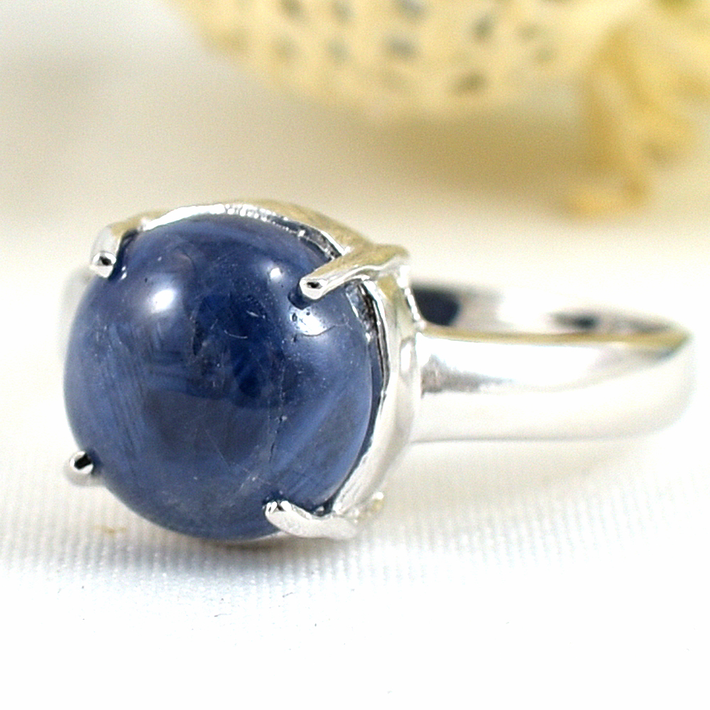 แหวนเงินแท้ราคาถูกชุบทองคำขาว ไพลินแท้ 5.30 กะรัต งานประณีตสวยงาม สั่งผลิตค่ะ