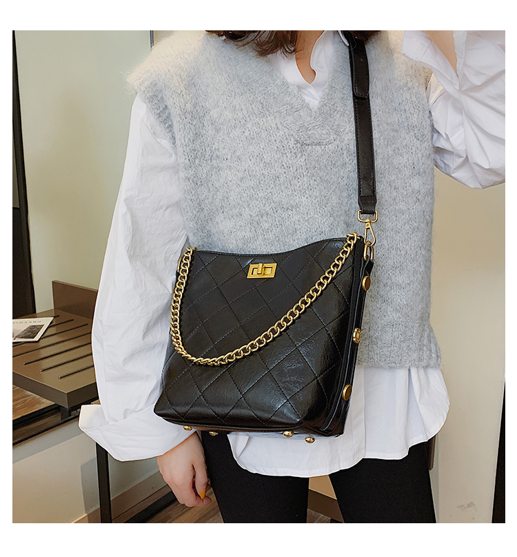 สินค้าพรีออเดอร์ กระเป๋าแฟชั่นสวยหรู มี 4 สี รหัส PO-BAG-048