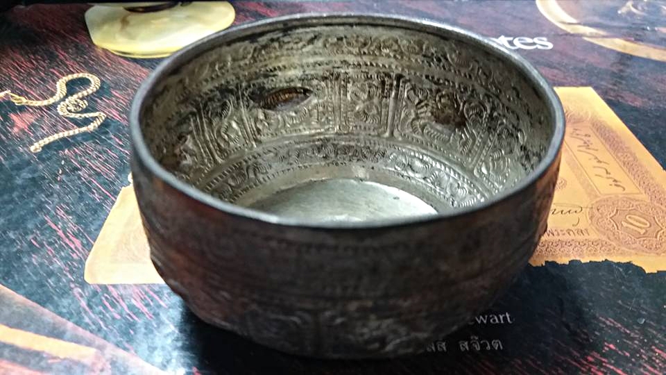 ขัน เงิน ลายสัตว์ นูน