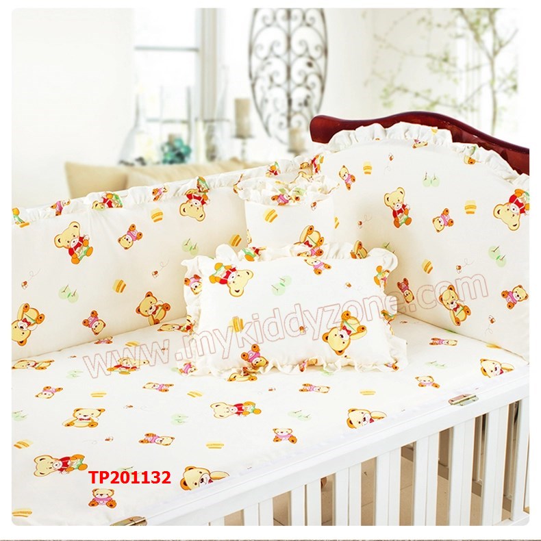 TP201125 ชุดเบาะกันกระแทกผ้าปูนอน 6ชิ้น ลาย Miracle Zoo สีขาว