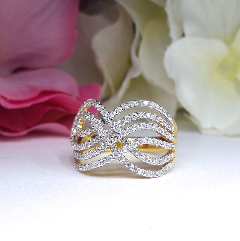 สั่งผลิตเพชรเบลเยี่ยมคัท แหวนแต่งงาน แหวนหมั้น ใส่เที่ยว ออกงาน แหวนทองคำ 18K เพชรแท้ 0.80 กะรัต 6.77 กรัม น้ำ 99 ราคาถูกมาก มีใบรับประกันค่ะ