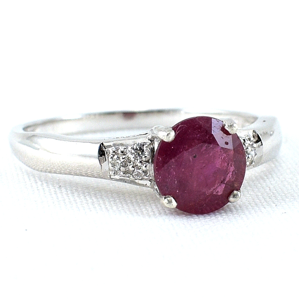 แหวนเงินแท้ราคาถูกชุบทองคำขาว ทับทิมแท้ 1.05 กะรัต งานประณีตสวยงาม สั่งผลิตค่ะ