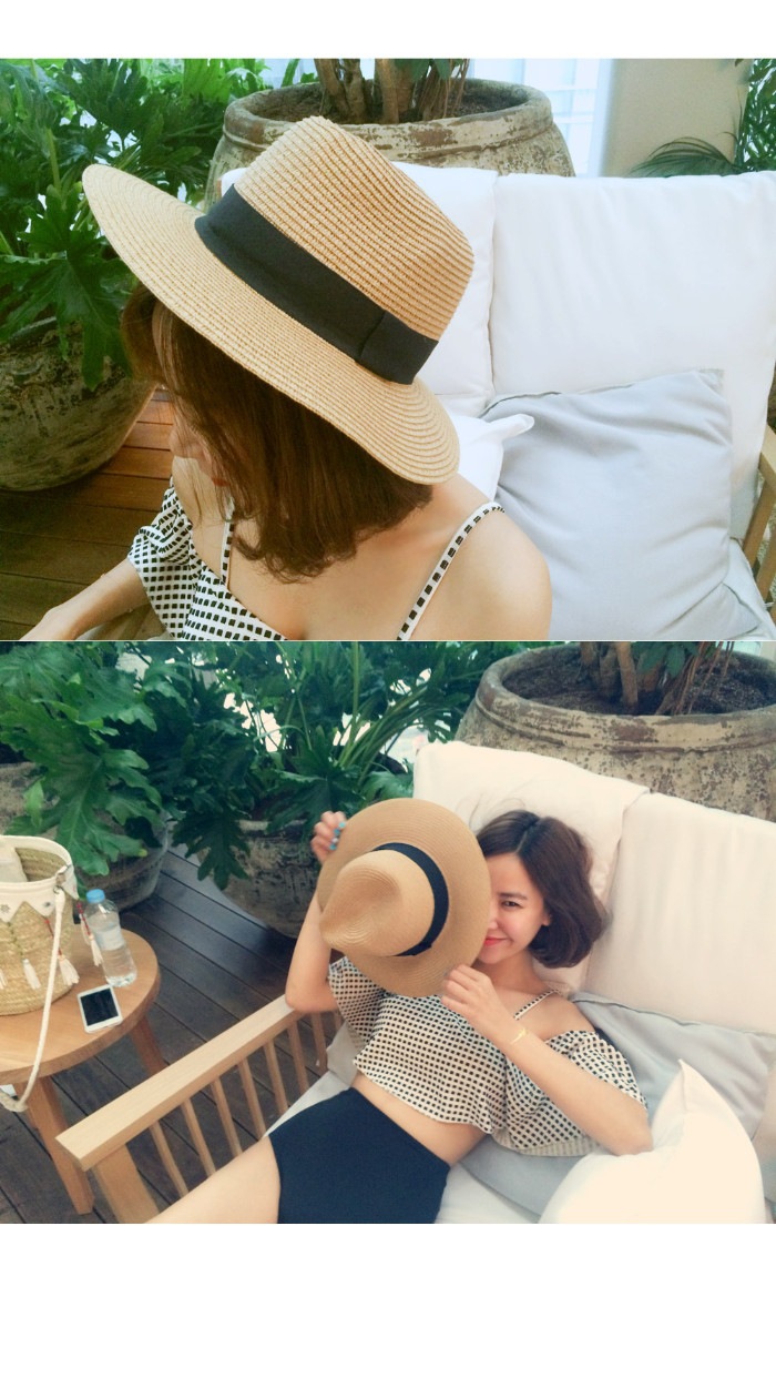 ชุดว่ายน้ำทูพีช สีขาวลายสก็อต รอบอก 32-36 รอบเอว 28-32 สะโพก 34-38 นิ้วค่ะ น่ารักมากๆค่ะ