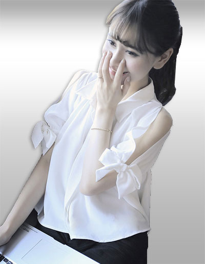 เสื้อแฟชั่นสีขาว คอปกแขนสั้นผ่าช่วงไหล่แต่งสายผูกโบว์น่ารักสไตล์เกาหลี รหัส 1624