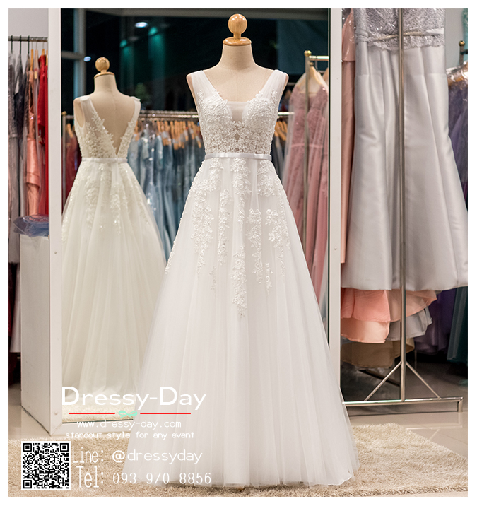 รหัส ชุดพรีเวดดิ้ง : PF074 ชุดแต่งงานใส่เป็นชุดพรีเวดดิ้งก็สวย พร้อมส่งสีขาว ใส่ถ่ายพรีเวดดิ้งแนวเจ้าหญิง ริมทะเล หรือในสวน แบบชมพู่ สวยมากๆ ค่ะ
