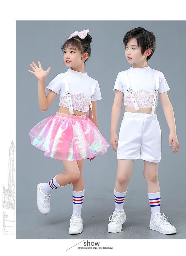 ชุดเต้น ฮิปฮอป เสื้อแขนสั้นสีดำ+กระโปรง วิ้ง